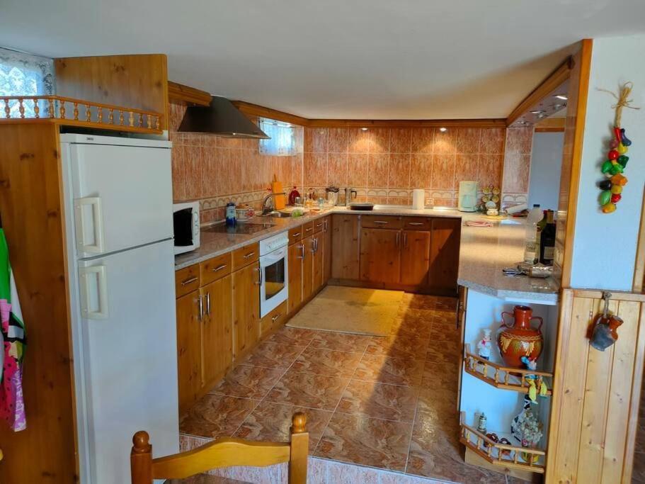 Vivienda De Uso Turistico En Entorno Maravilloso Huerta Del Rey ภายนอก รูปภาพ